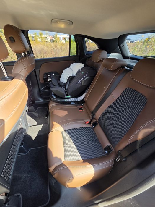 Mercedes-Benz GLA-Class 2021