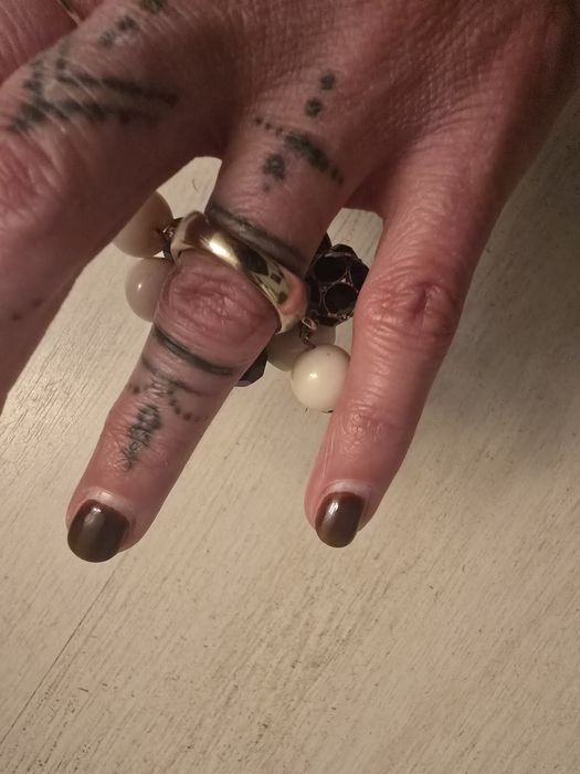 Pierścionek kulki duży stan idealny