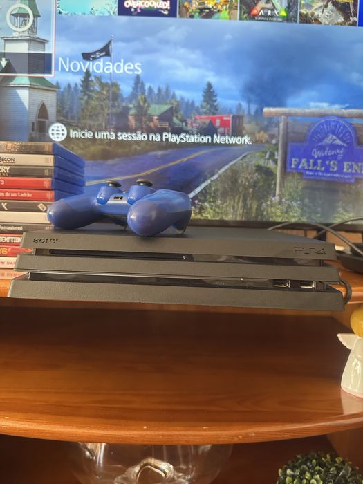 Ps4 pro 1T com comando