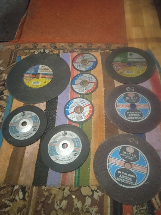 Продам одним лотом круги на болгарку