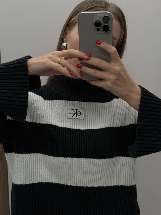 Calvin Klein светр