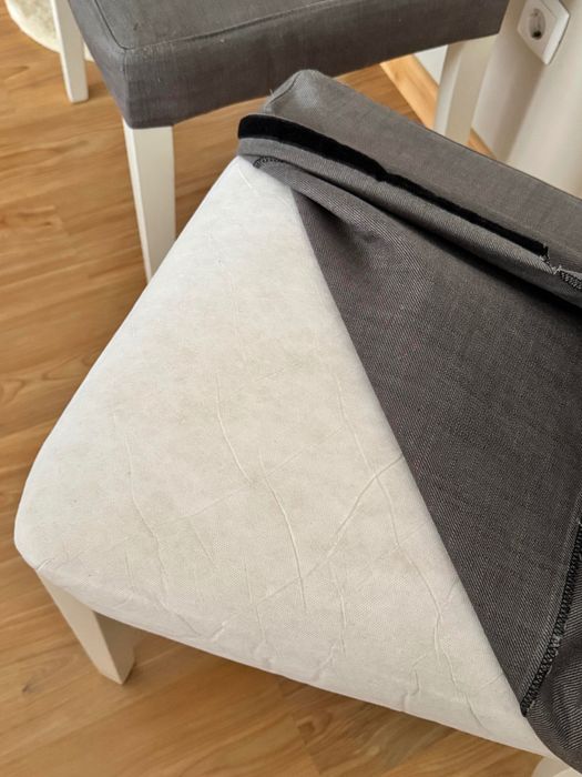 Cadeiras IKEA com capa amovível cinzenta