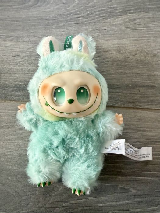 Labubu embalado e selado