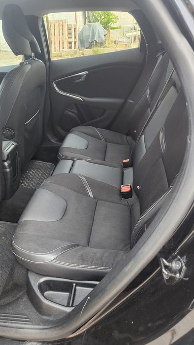 Volvo v40 1.6 D2 em excelente estado conservação