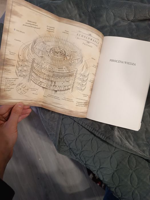 Mroczna wiedza – Naomi Novik | Scholomance tom 1 | 2025
