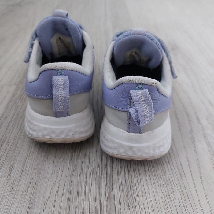 Buty Nike Revolution