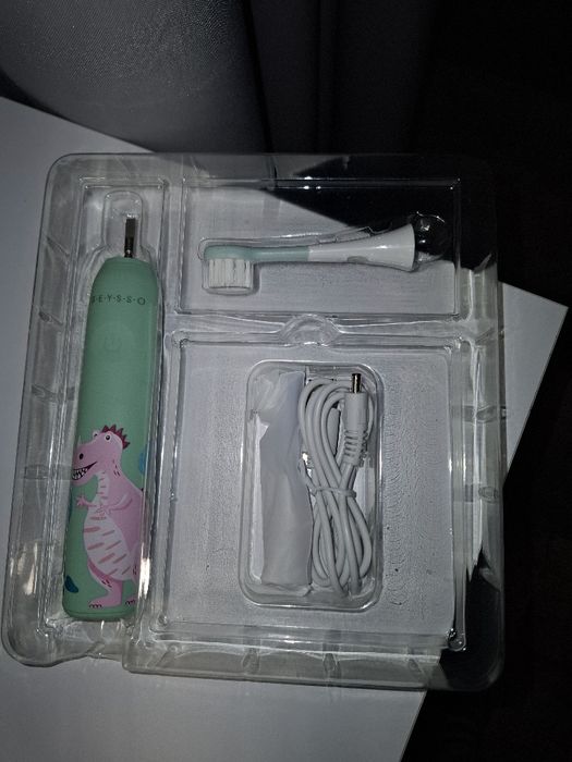 Elektryczna szczoteczka do zębów dla dziewczynki – NOWA