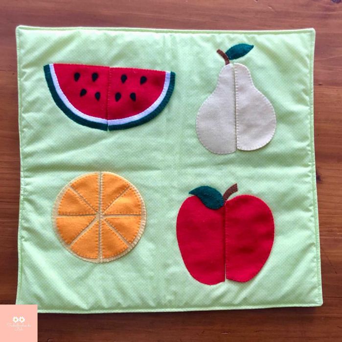 Puzzle educacional feito em feltro (frutas)