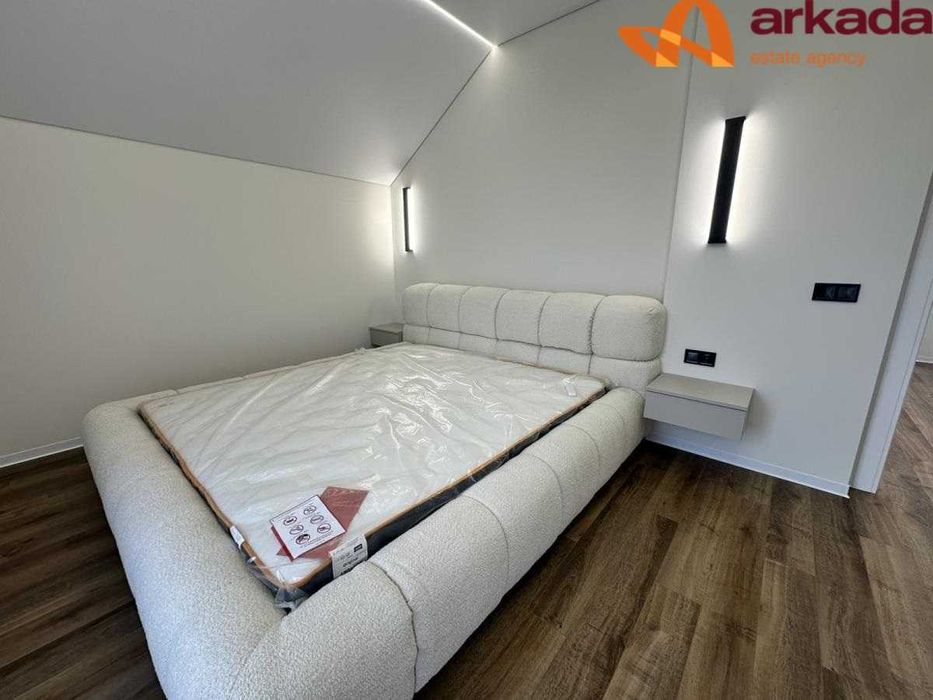 Продам готовий будинок з ремонтом в Крихівцях. До центру 7 хвилин.