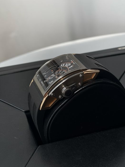 Часы HD3 Three Minds Complication