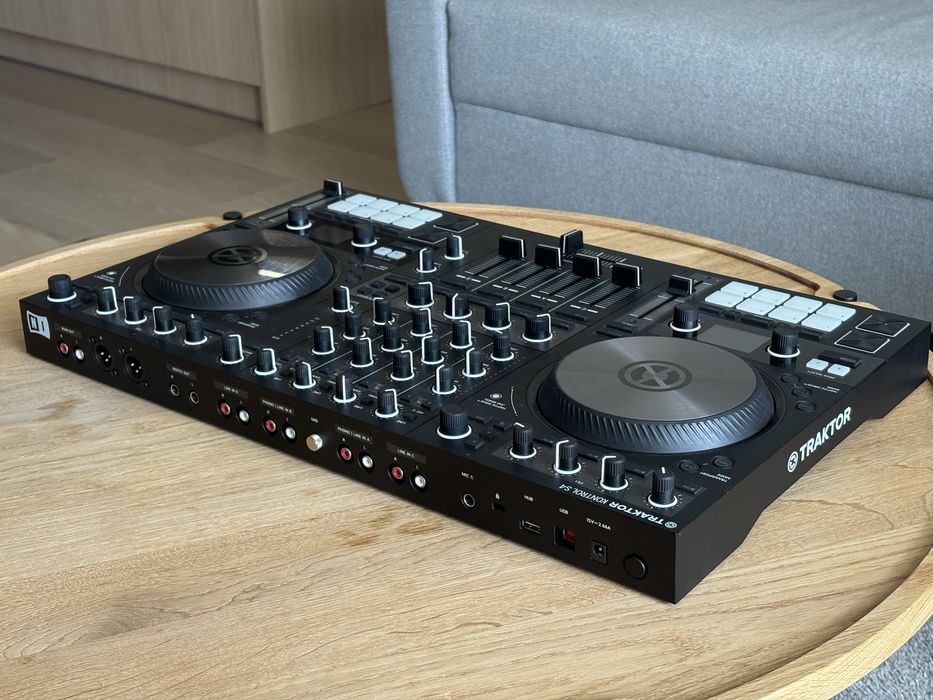TRAKTOR Kontrol S4 mk3 本体DJコントローラー Kontroler DJ Traktor Kontrol S4 MK3 Wrocław Fabryczna • OLX.pl