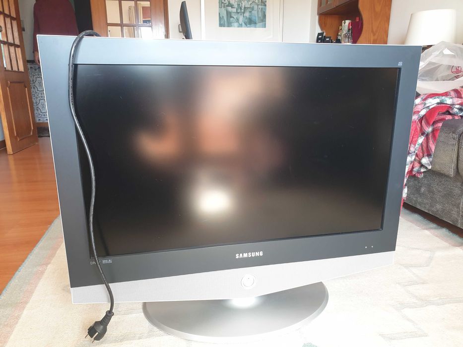 Televisão Samsung LE32R31S (32") usada
