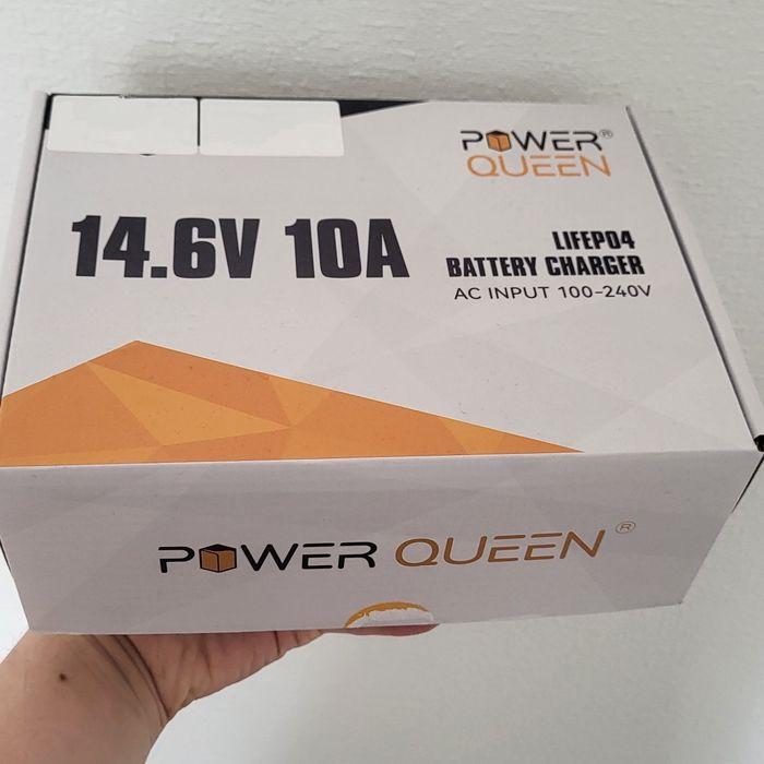 Power Queen LiFePO4 зарядка(charger) 14.6V 10A