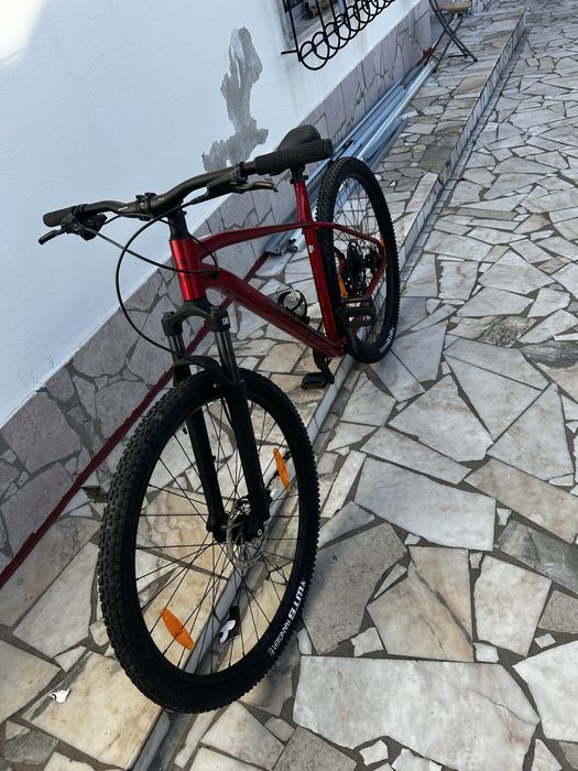 Vendo Bicicleta nova  um mes de uso apenas