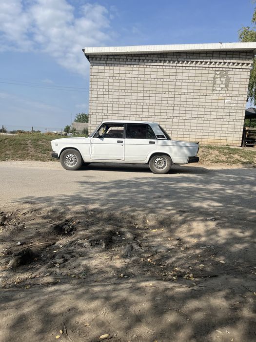 ПРОДАМ ВАЗ 2107 пацанская ровная машина