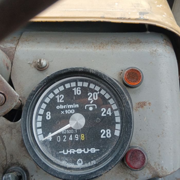 Ciągnik Ursus  C-330 m