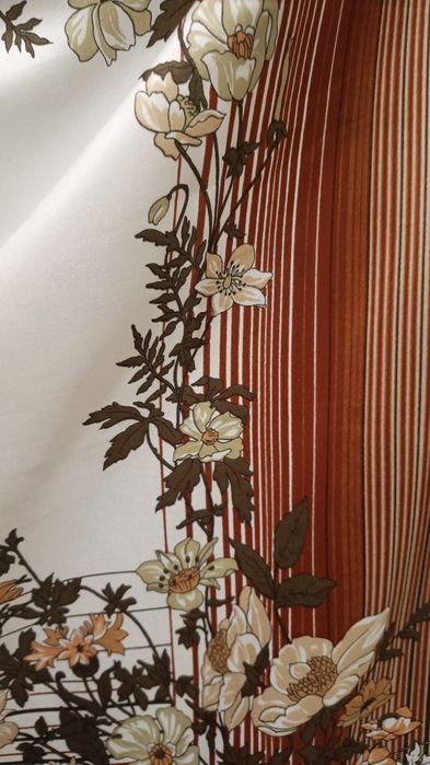 Gim Renoir  NOWA  Damska elegancka chusta / apaszka, 85 x 85 cm