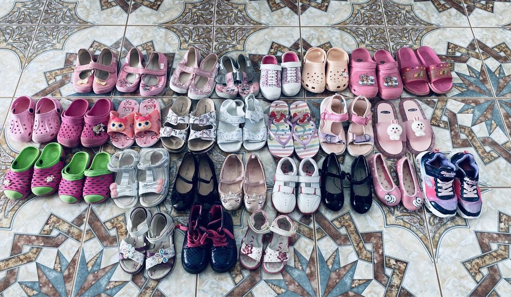 Продам босоніжки крокси туфлі тапочки для дівчинки 25-32 р до 150 грн