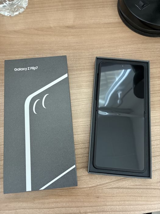 Samsung Z Flip 7