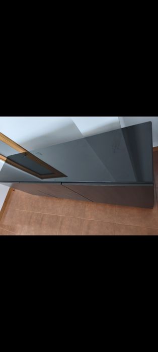 Aparador besta IKEA vendo á melhor oferta