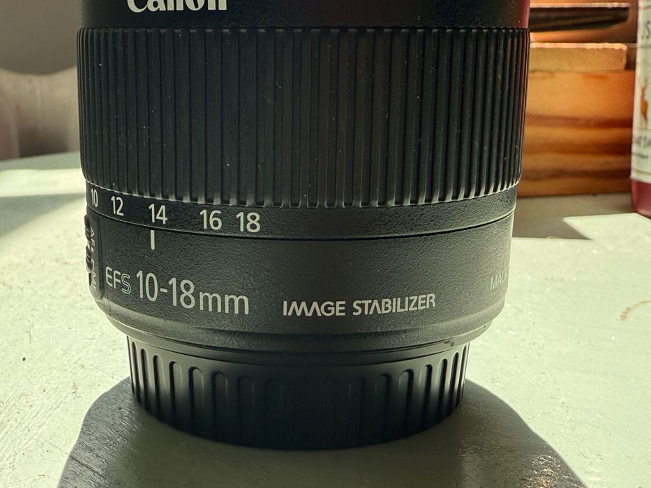 Obiektyw CANON EF-S 10-18 mm f/4.5-5.6 IS STM
