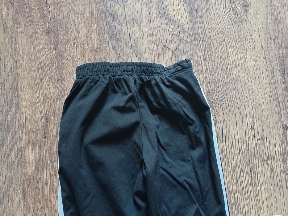 Spodnie chłopięce dresowe Adidas roz 128/134