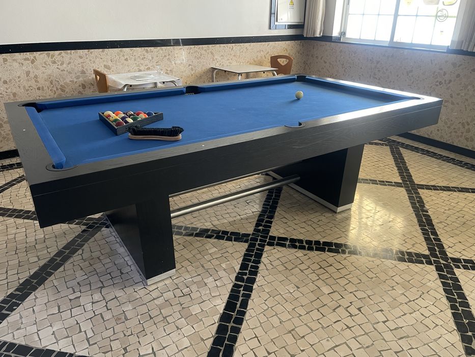 Bilhar Snooker preto linha moderna
