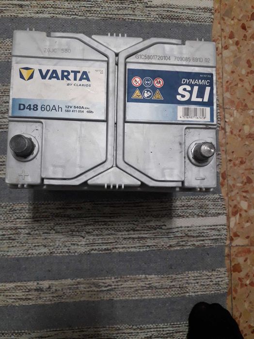 Bateria praticamente nova Varta