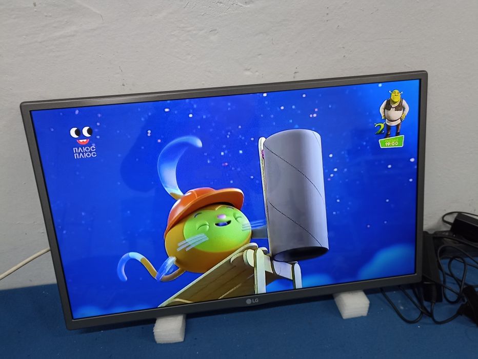 ТВ Смарт LG 28LF491U 28"(72см) в отл сост 2016г.