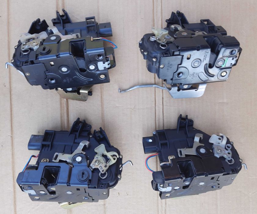 Замок двери ауди а6с5