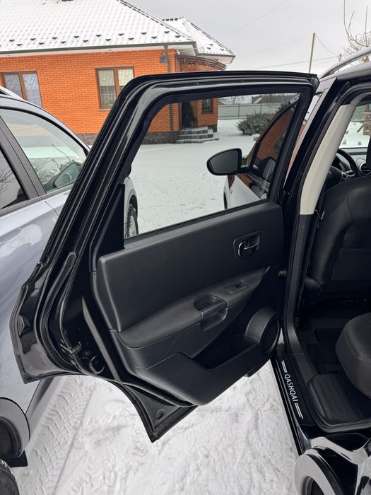 Продам  Nissan Qashqai+2 2012