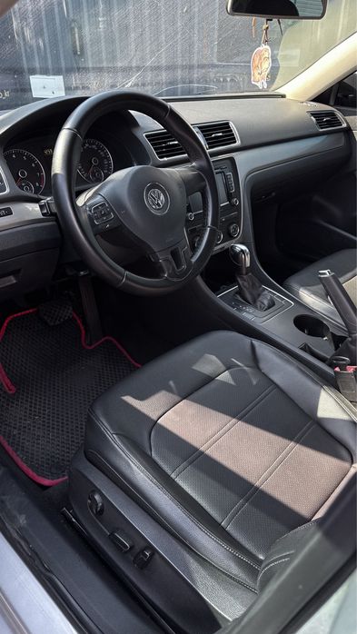 Volkswagen Passat B7 2012