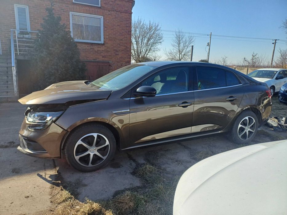 Renault Megane sedan 1.6 benzyna