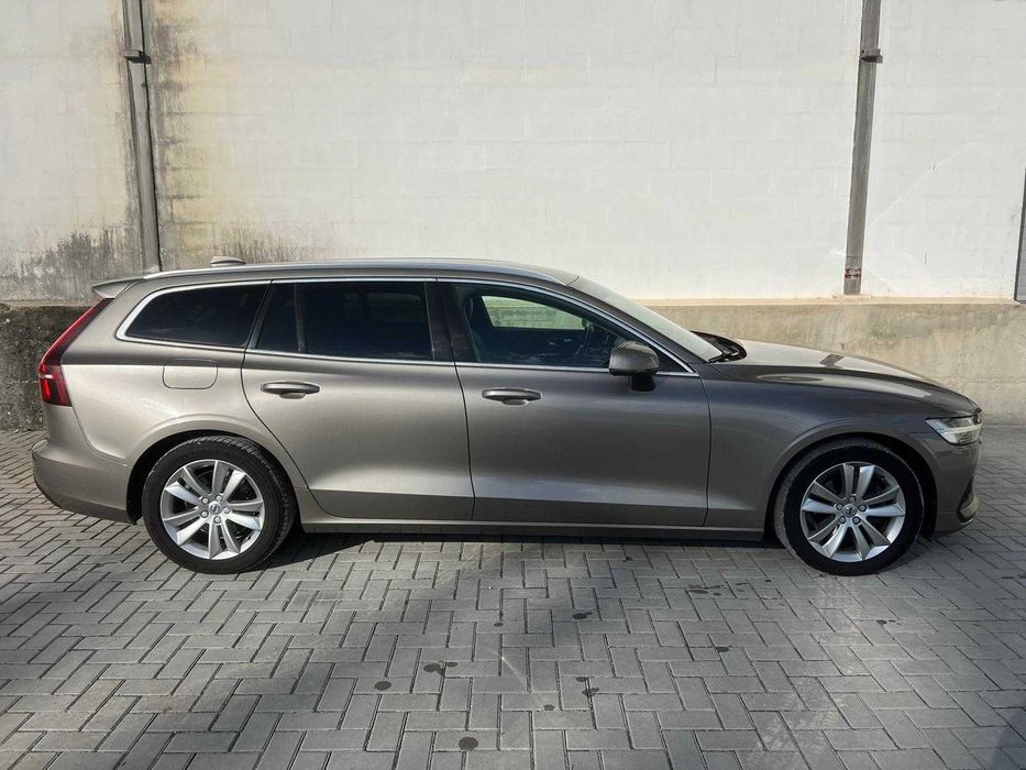 VOLVO V60 2.0 D3 Momentum