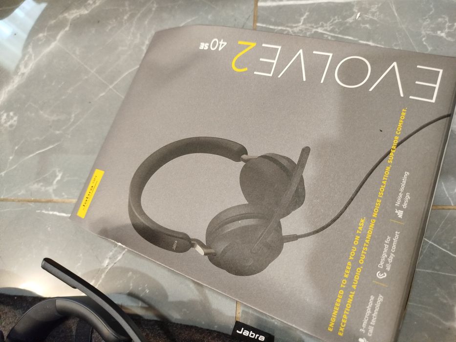 Продам usb гарнітуру Jabra Evolve2 40
