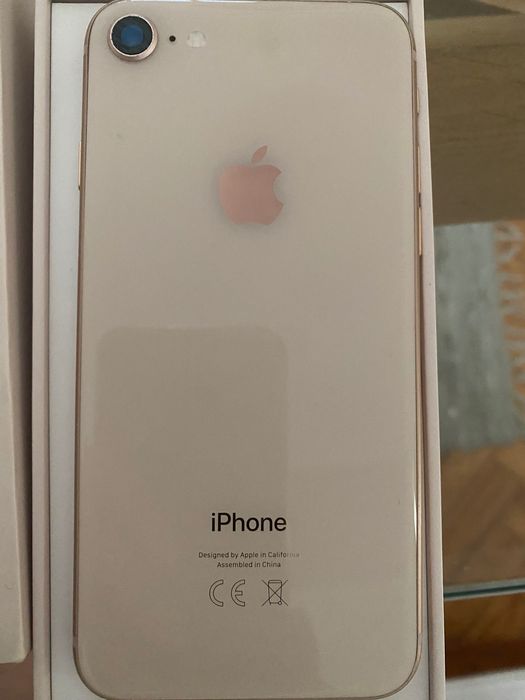 iPhone 8 rosa com caixa e capa ptotectora