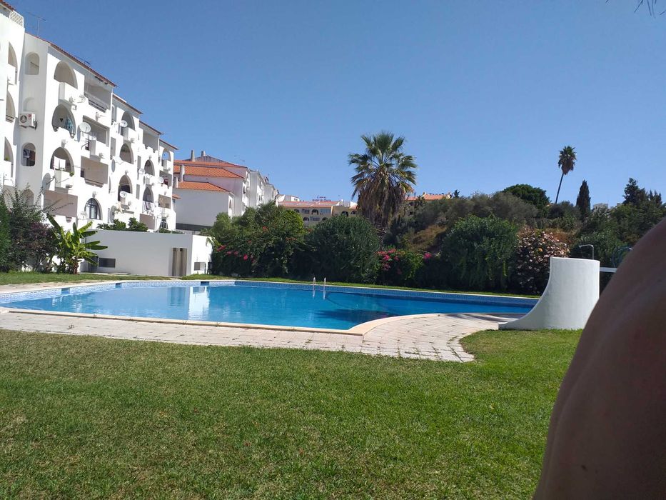 Permuta- Apartamento em Albufeira por Casa Individual — Benfica, Lisboa
