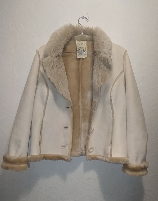 Дублянка світла молочного кольору