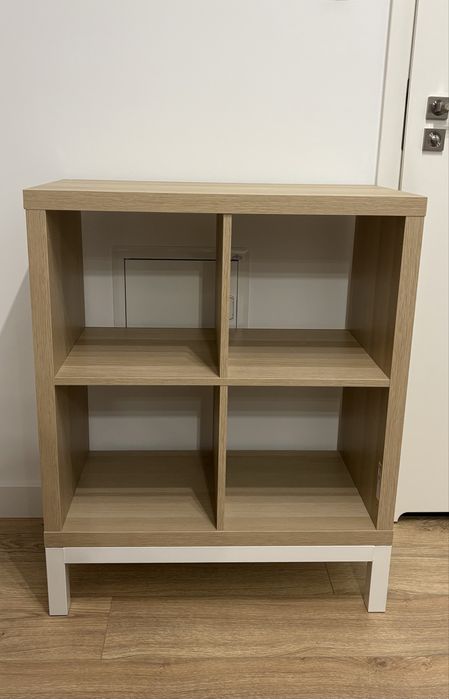 Regał Ikea Kallax 2x2 z ramą nośną