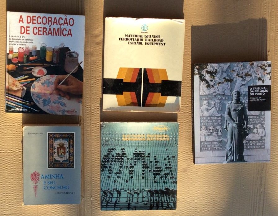 varios livros antigos