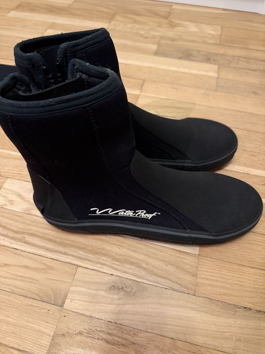 Sprzęt do nurkowania. Skafander, jacket, kaptur