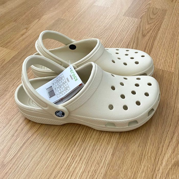 Шльопанці бежеві крокси Crocs Classic