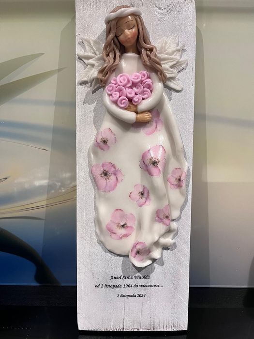Figurka aniołka zimna porcelana z dedykacją - rękodzieło