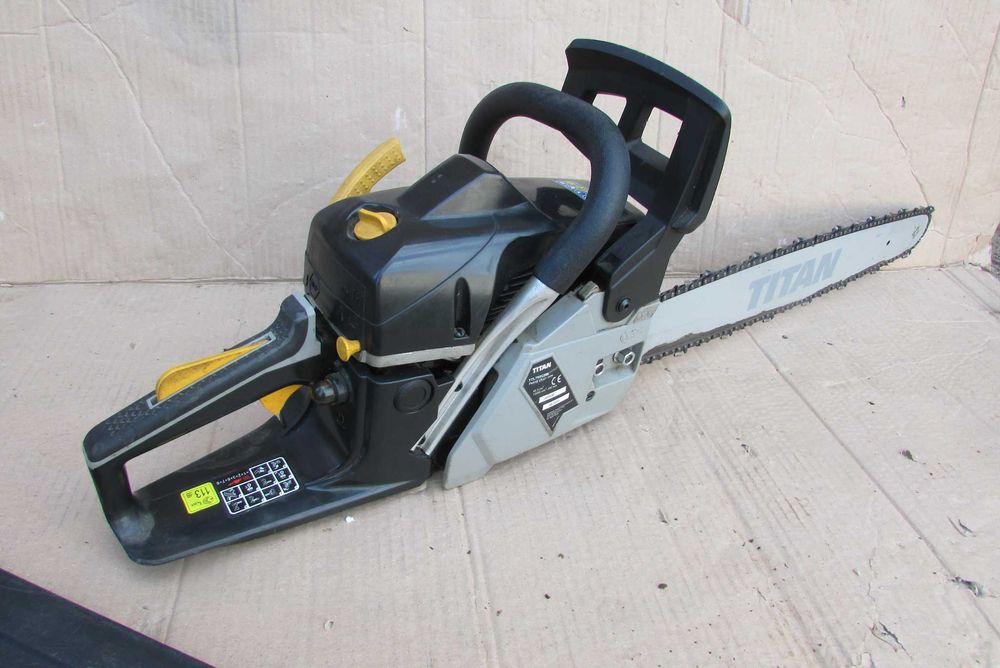 Бензопила, пила бензинова, цепная пила Titan TTL760CHN 50см. (з Англії