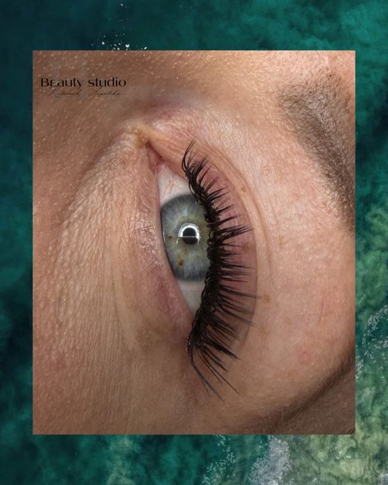 Нарощування вій / Ламінування вій