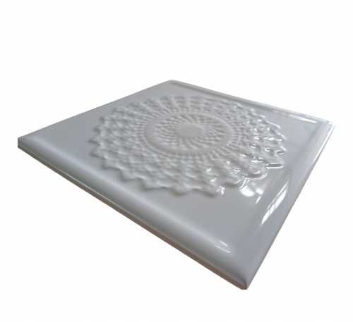 Biała błyszcząca koronka ceramiczna 20x20
