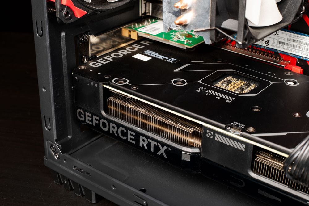 PC Torre Gaming Workstation RTX 4070 | Ryzen 9 | 32GB ram