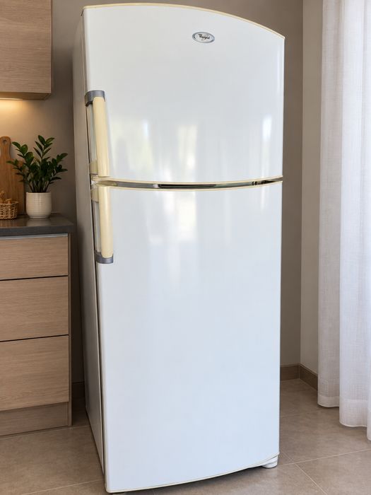 Холодильник Whirlpool ARC 4020 WP