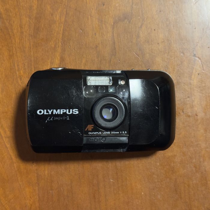 Olympus Mju I - Point & Shoot