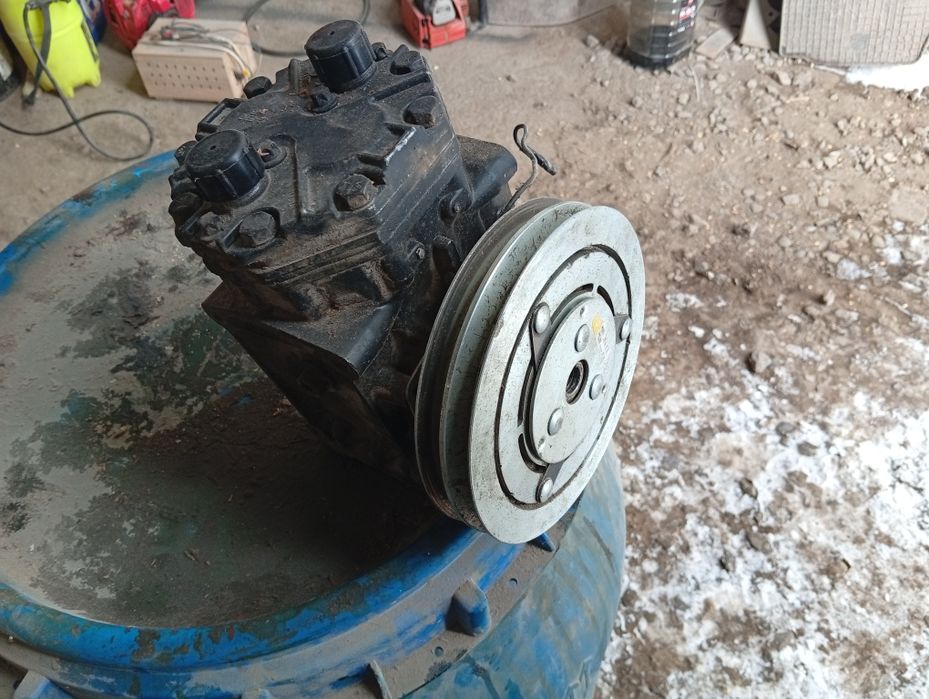 Компресор кондиціонера claas mega, dominator,